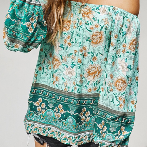 Off The Shoulder Boho Balloon Sleeve Top - Picture 2 of 3